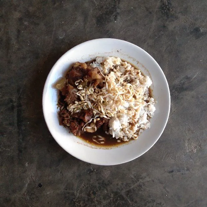 Nasi Rawon Daging Kikil