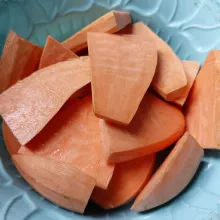 Kemudian potong-potong sesuai selera.