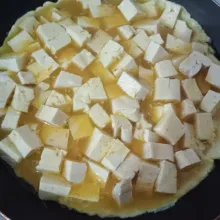 Dadar di teflon sampai matang, lakukan sekali balik
