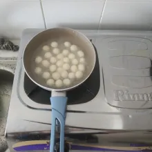 Masukkan cilok dan masak sampai matang.