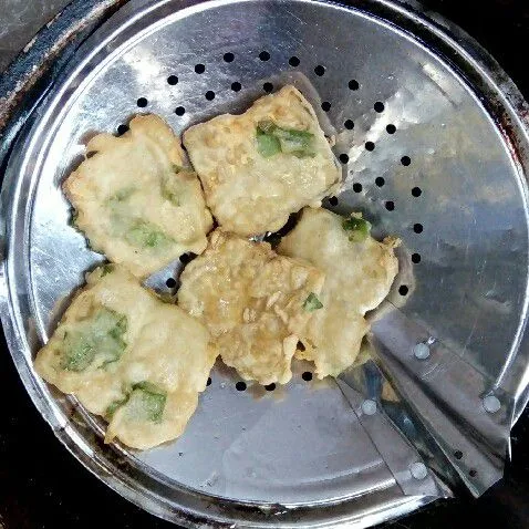 Angkat dan tiriskan. Siap disajikan.