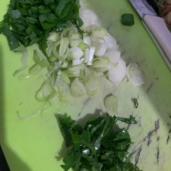 Potong daun bawang