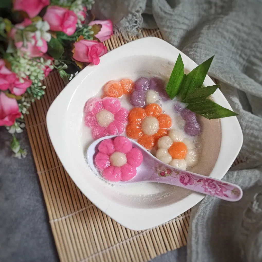 Recipe of the Month Maret 2023: Bua Loy Thai Dessert