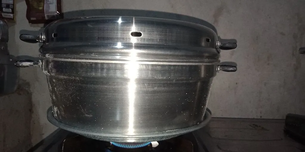 Panggang dengan api sedang cenderung kecil selama -/+20 menit atau sampai matang (disesuaikan dengan baking pan masing-masing).
