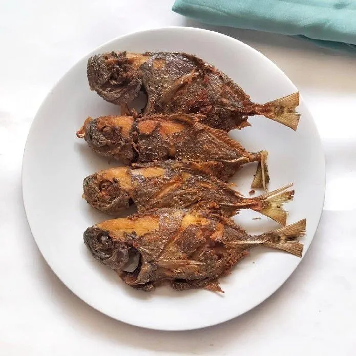 Ikan Kuwe Goreng Bumbu Kunyit