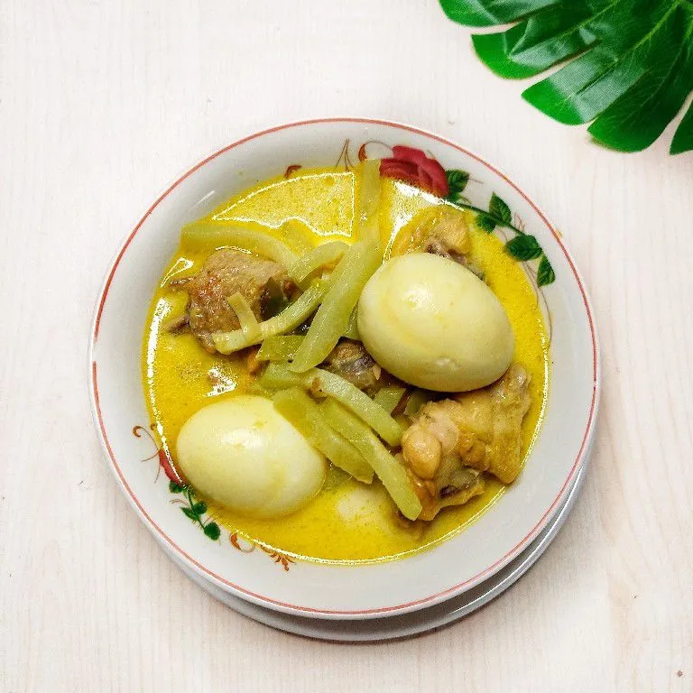 Opor Ayam Telur Labu Siam