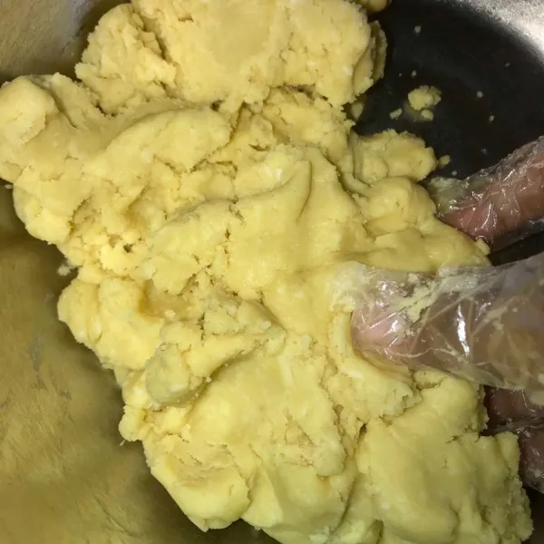 Adonan siap digunakan.