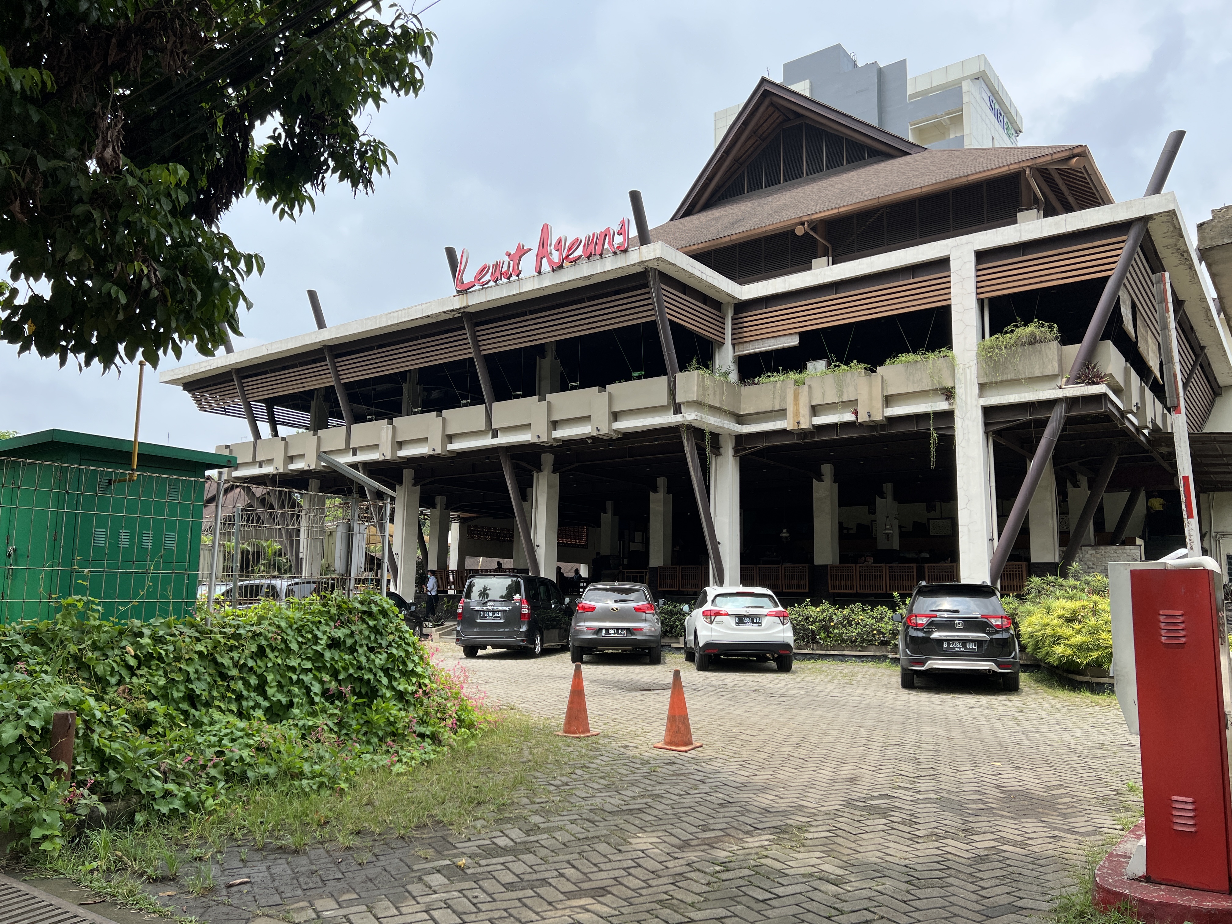 12 Rekomendasi Tempat Makan Keluarga Di Bogor Yang Nyaman