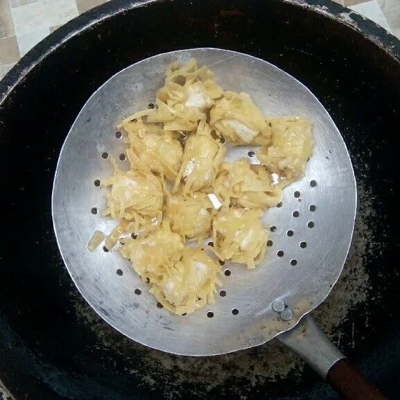 Angkat dan tiriskan!