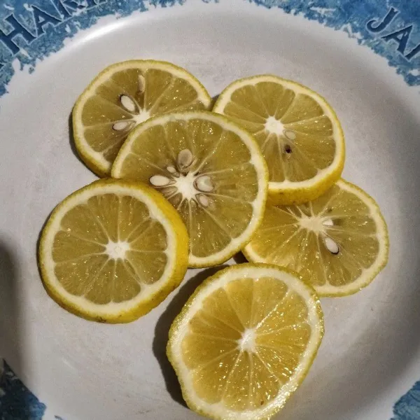 Resep Infused Water Lemon Madu Sederhana Rumahan di Yummy App