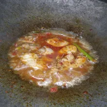 Beri gula, garam, masak hingga matang, koreksi rasa dan sajikan