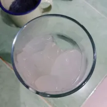 Masukkan kolang-kaling dan selasih.