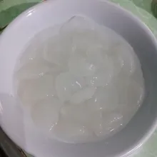 Siapkan kolang-kaling.