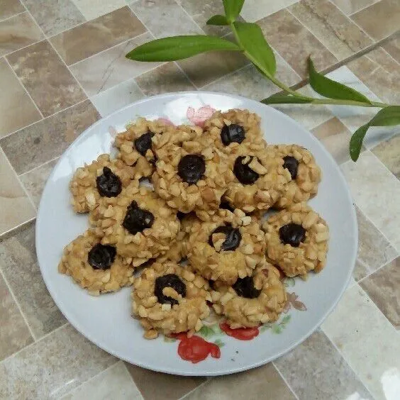 Thumbprint Chocolate Cookies