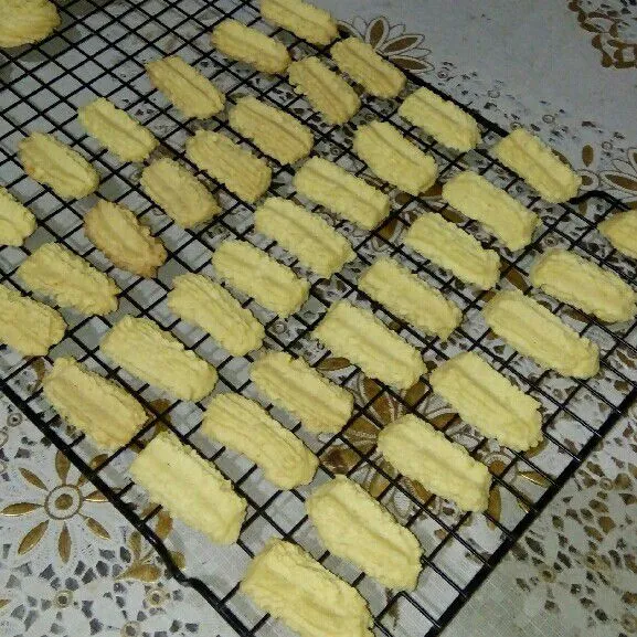 Oven hingga matang. Dinginkan di cooling rack.
