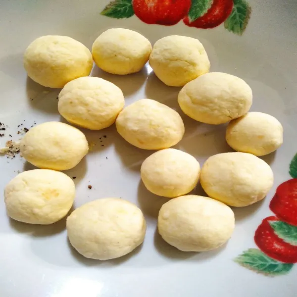 Angkat, tunggu dingin dan masukkan ke dalam toples.