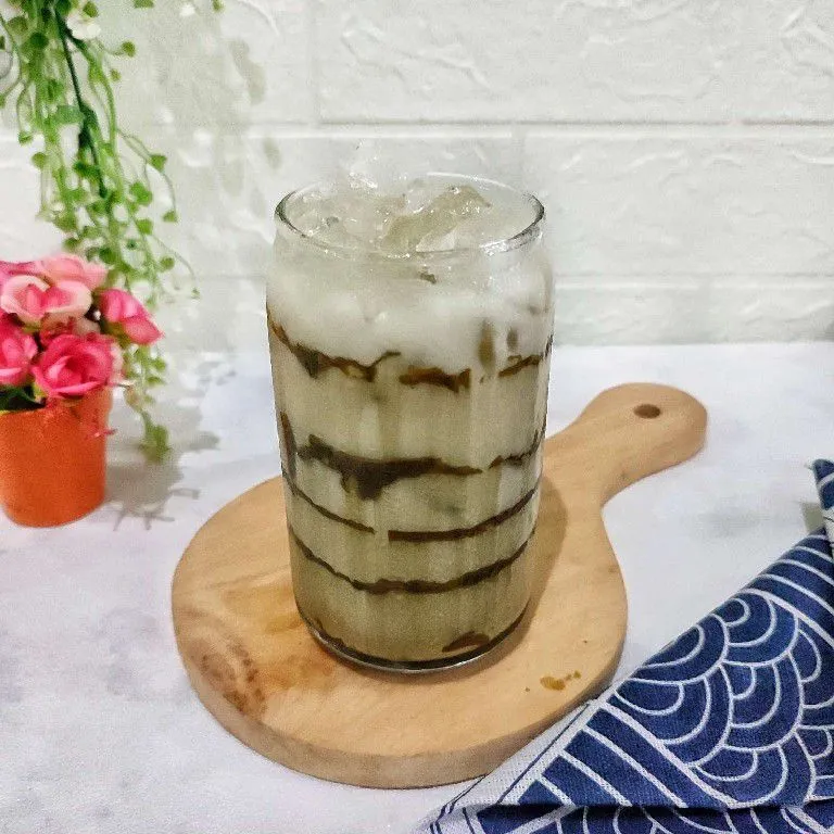 Ice Matcha Latte