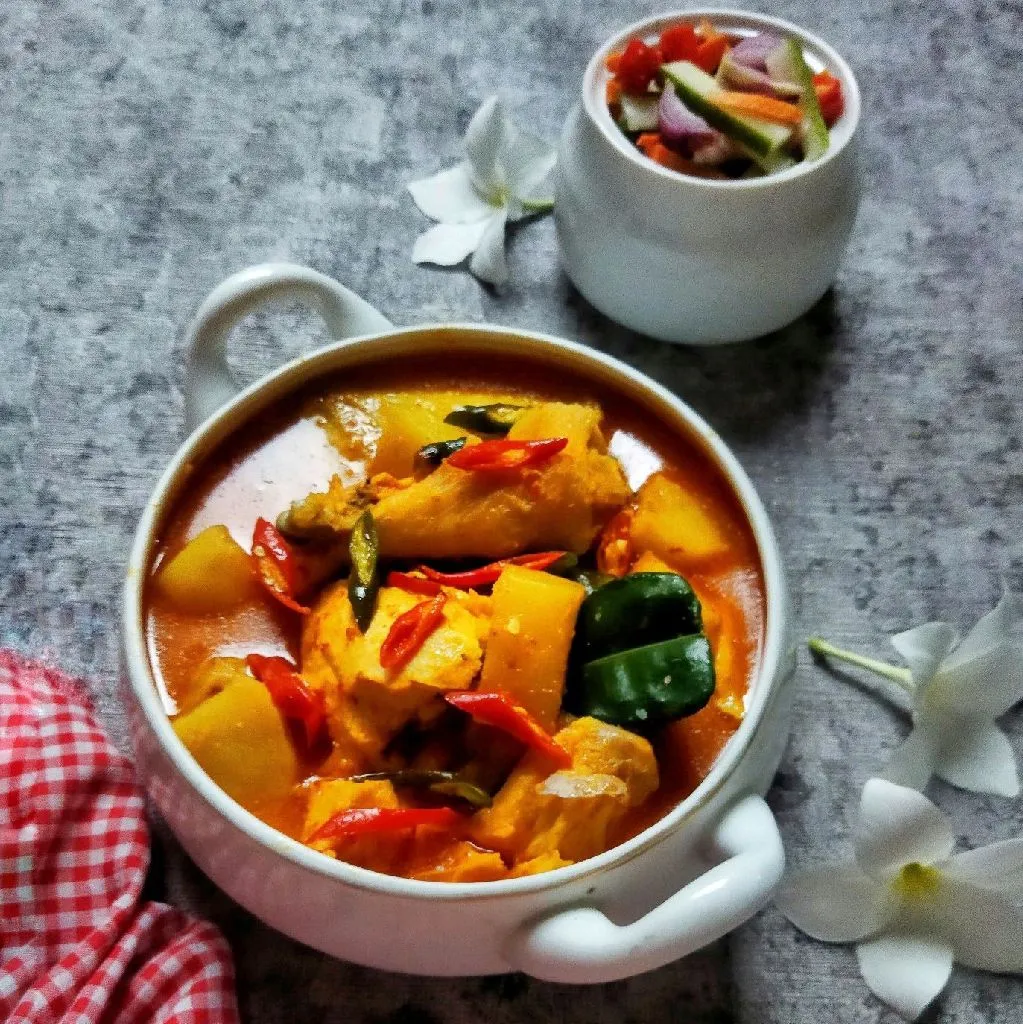 Gulai Ayam Kentang