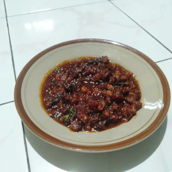 Siap dihidangkan, dengan nasi anget saja sudah nikmat.