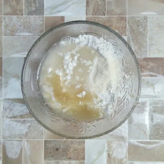 Masukkan air.