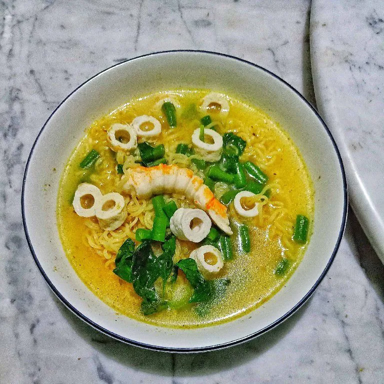 Mie Rebus Kari Chikuwa Bungi
