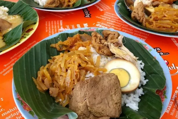 12. Nasi Ayam