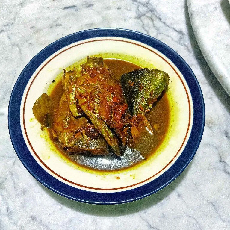 Ikan Tongkol Manis Kuah Kunyit