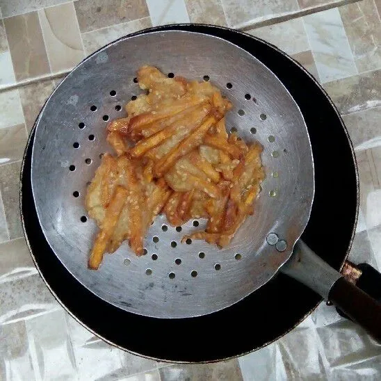 Angkat dan tiriskan!