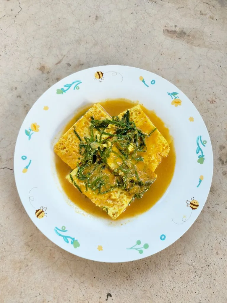 Gulai Putih Telur Daun Mangkokan