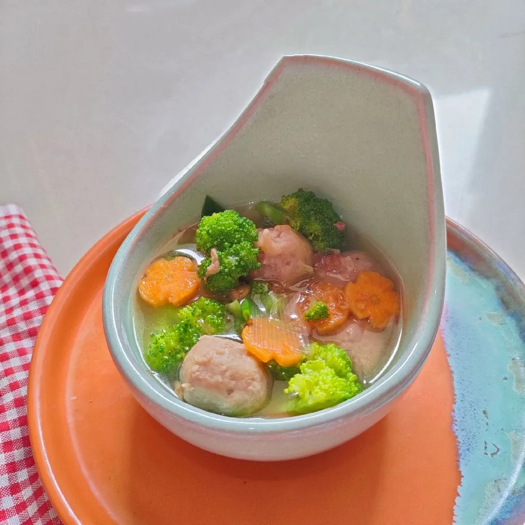 Sup Brokoli Bakso