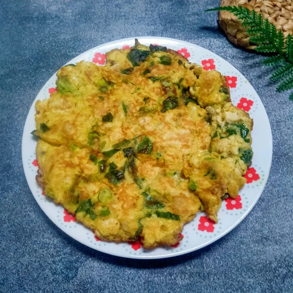 Proses membuat telur dadar mix sayur dan tahu