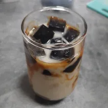 Tambahkan susu uht dan siap disajikan.