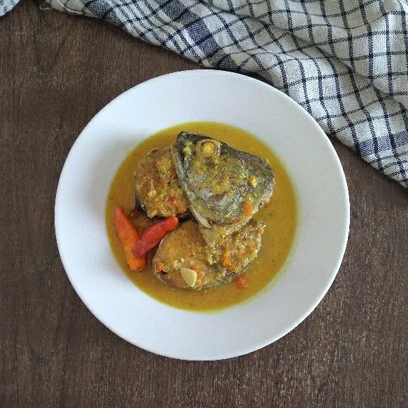 Ikan Tuna Bumbu Kuning