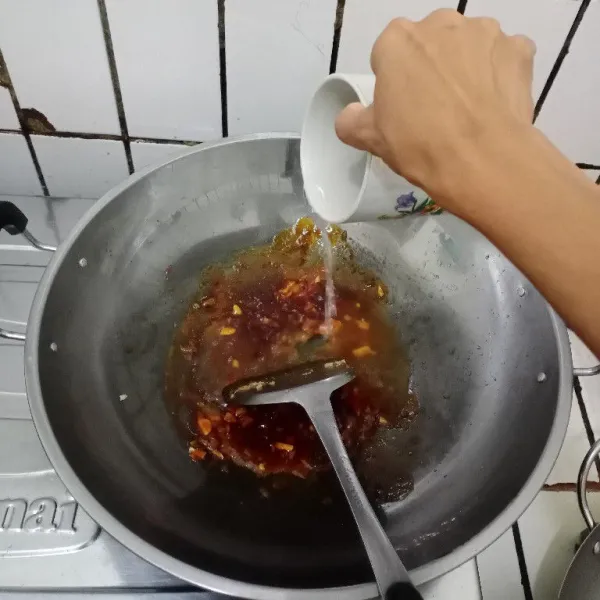 Tambahkan air secukupnya