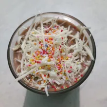 Beri topping keju dan springkel.