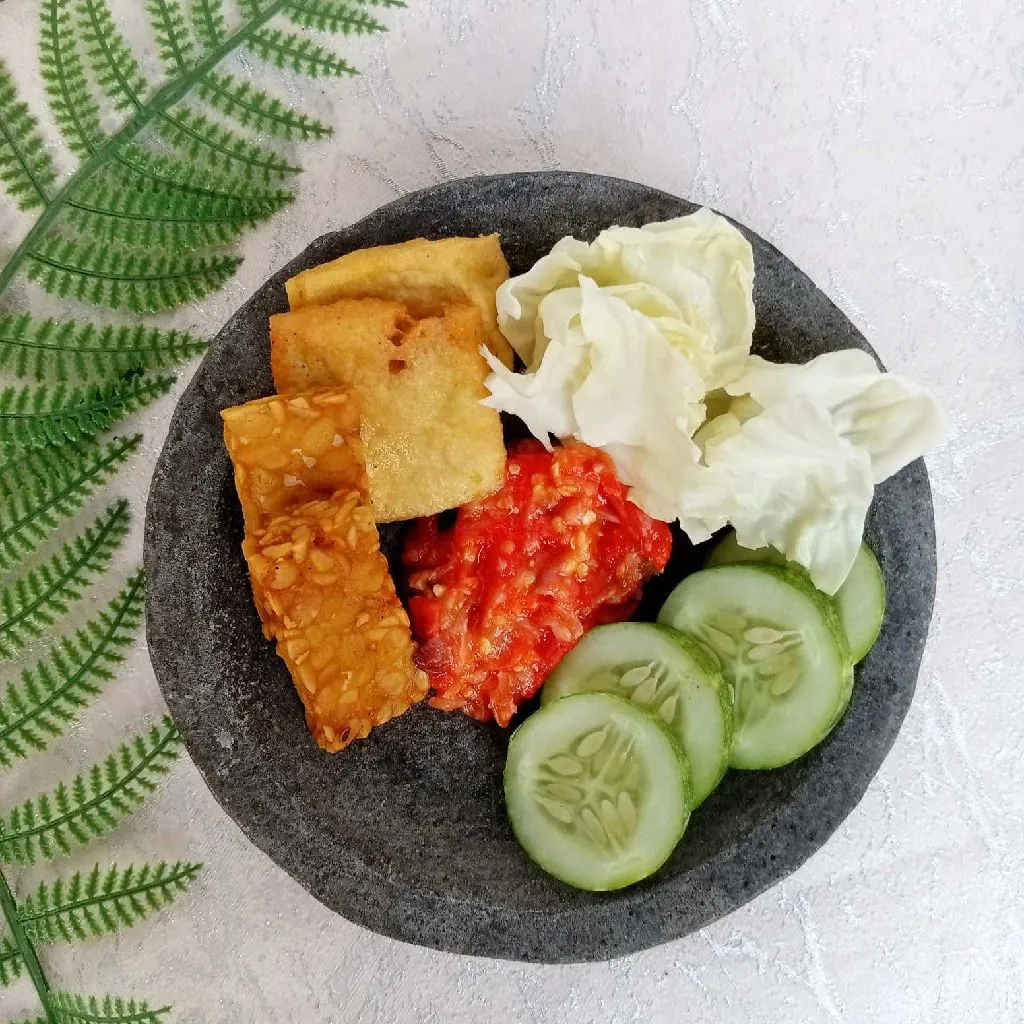 Lalapan Tahu Tempe