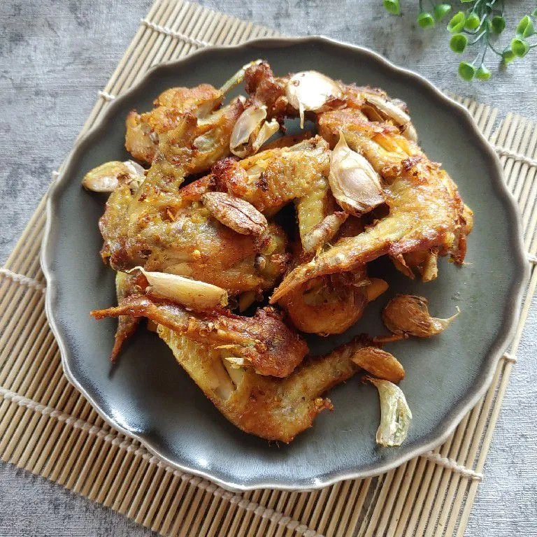 Sayap Ayam Goreng Bawang Putih