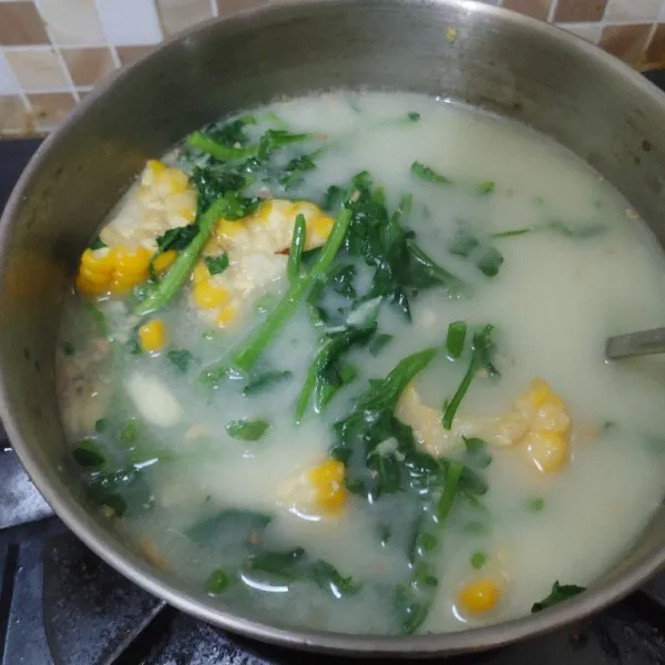 Koreksi rasanya dan siap disajikan.