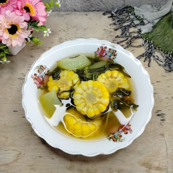 Tuang sayur ke dalam mangkuk dan sajikan.