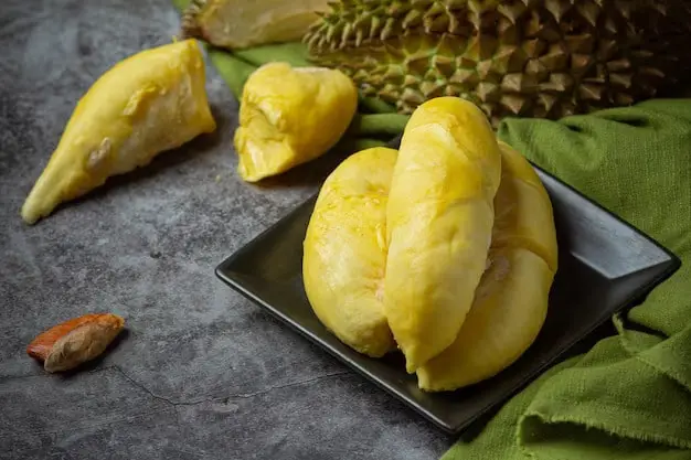 8 Cara Memilih Durian Manis dan Berdaging Tebal