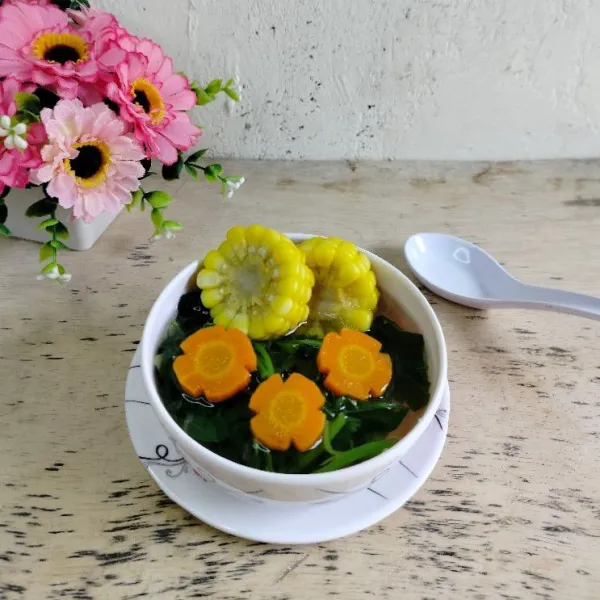 Tuang ke mangkuk dan sajikan.