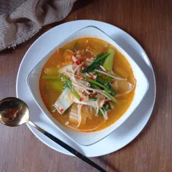 Jamur Enoki Sayuran Kuah Tomyam
