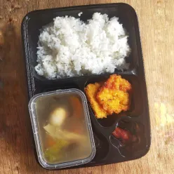 Bekal Nasi Sup Kimlo dan Nugget #YummyXtraPointsMei