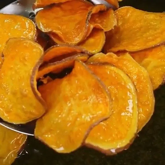 goreng hingga warna nya kuning keemasan lalu tiriskan.