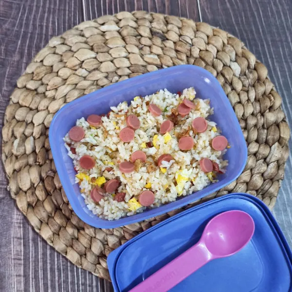 Letakkan di kotal bekal.