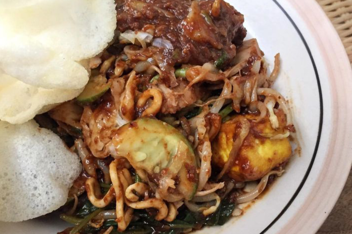 Tampilan Sangat Mirip, Ini Perbedaan Lotek, Gado-gado, Pecel