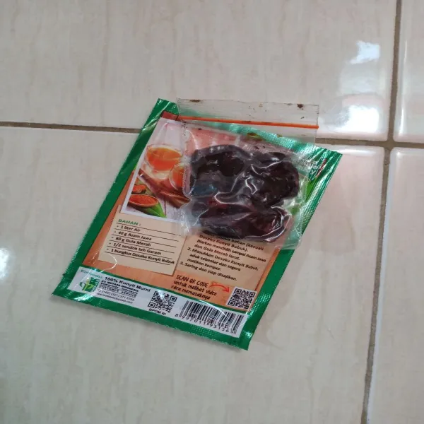 Siapkan bahannya, pemakaian gula pasir sesuai selera ya, bila tidak suka manis bisa di skip.