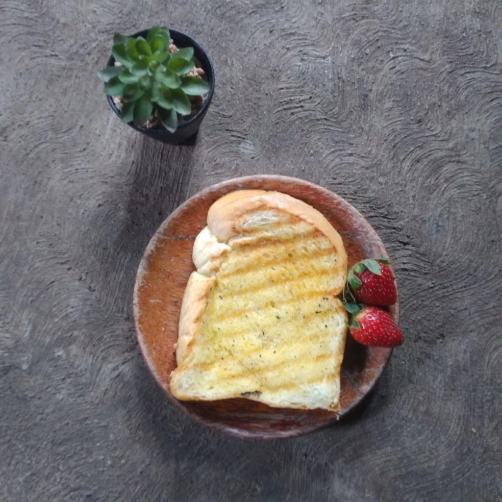 Roti Bakar Selai Kacang