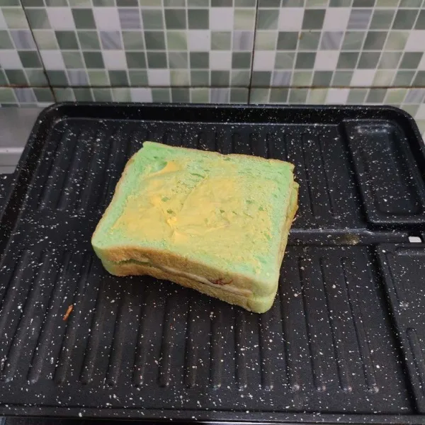 Panggang dengan api kecil hingga set.
