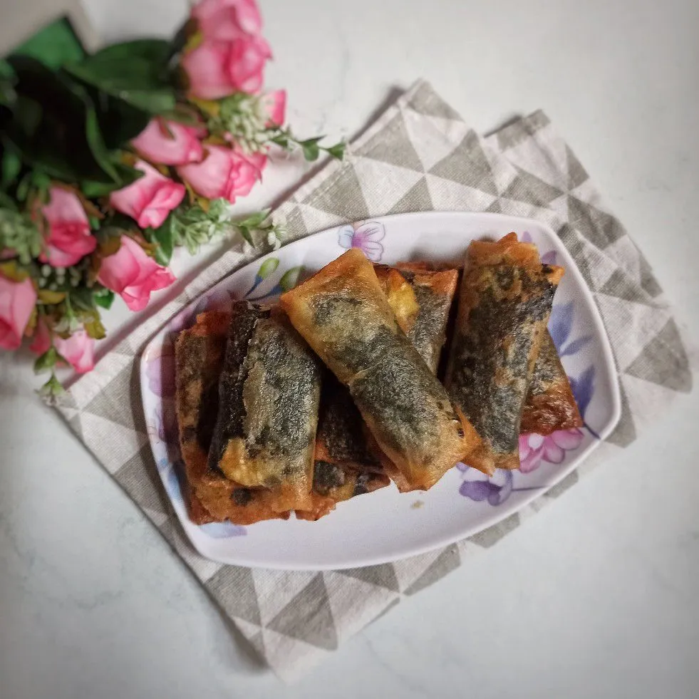 Lumpia Isi Pisang Cokelat Lumer